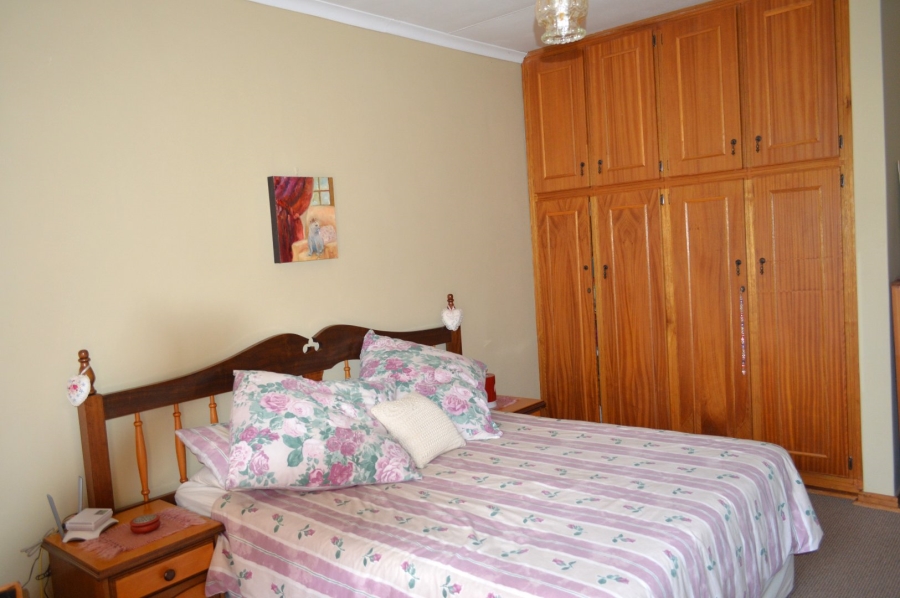 4 Bedroom Property for Sale in Flamwood North West